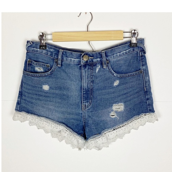 Free People Denim Shorts Size 28 Lace Trim Distressed - Picture 6 of 6